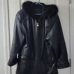 Vintage womens fur hooded  3/4 length leather jacket small fits like a medium